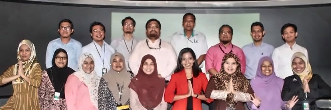 Rosita with participants of the Health and Wellness Programme for Petronas Chemicals Group, Internal Audit Department